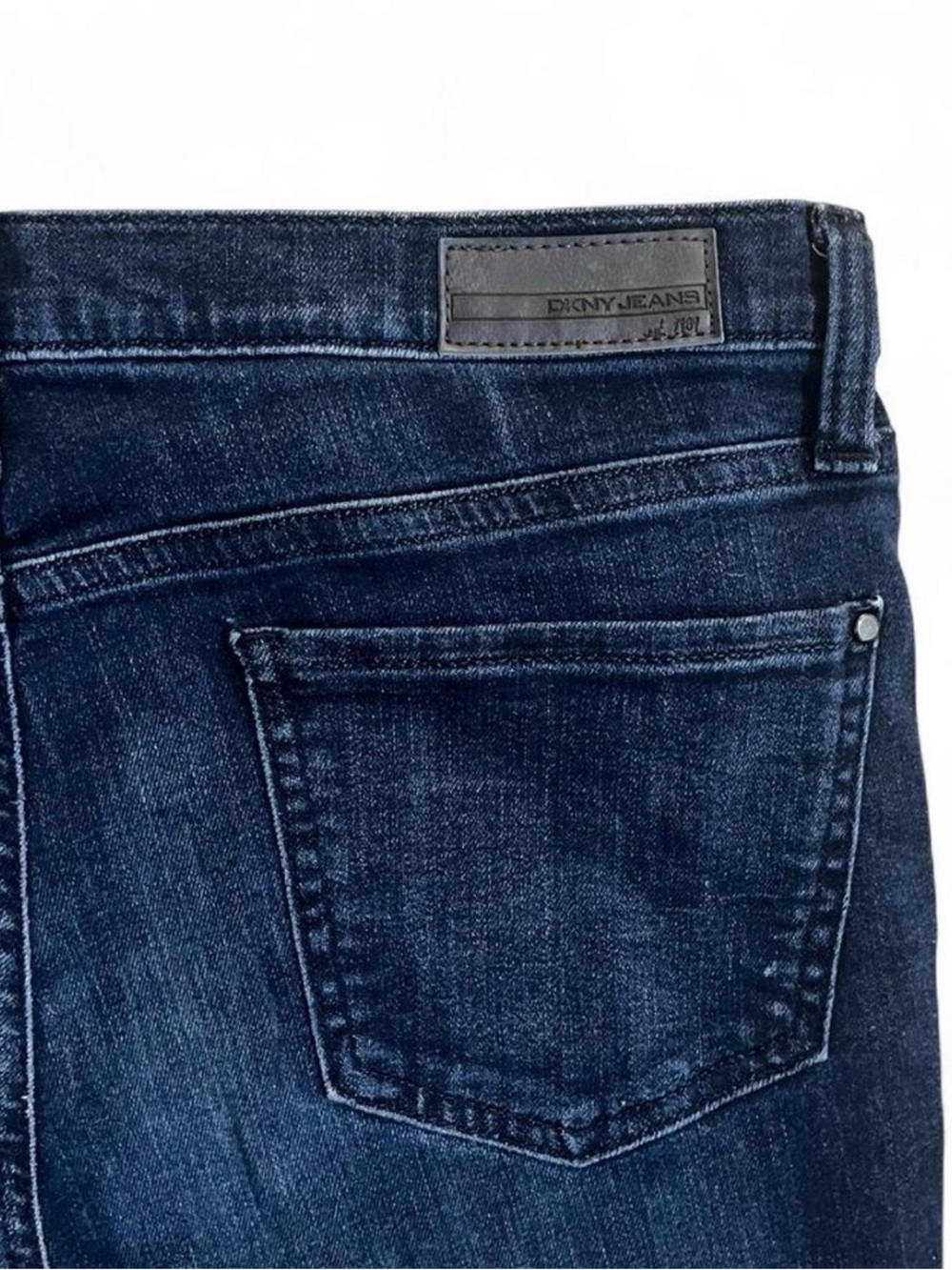 DKNY Dark Indigo Straight Leg Jeans 10x32 - Picture 4 of 8